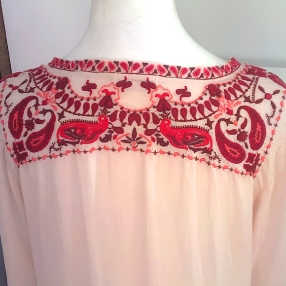 Johnny Was Woman's Sheer Light Pink Paisley Embroidered Blouse Size M - Picture 9 of 10